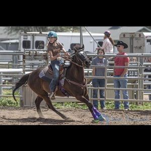 Meet your Posher, Kylee